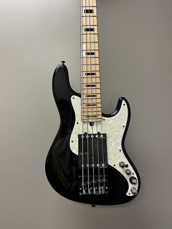 Performance YB-5 Bass – Performance Guitar