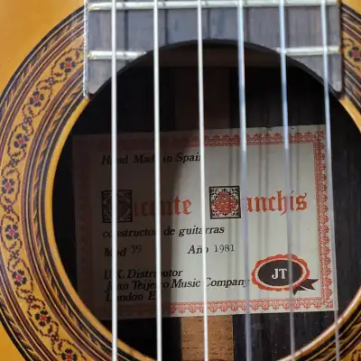 Vicente Sanchis Model 39 Classical Guitar With Case 1981 Cedar image 4