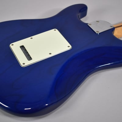 2019 Fender Deluxe Stratocaster Sapphire Blue Finish Electric Guitar w/Bag image 14