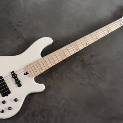 Lakland Skyline 55-02 Custom 2023 - White Pearl image 2