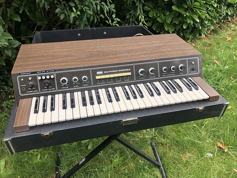 KORG PE-2000 ビンテージ 70s Korg Polyphonic Ensemble PE-2000 - YouTube