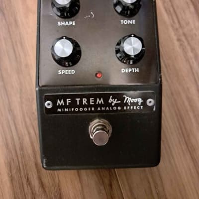 Moog Minifooger MF Trem Tremolo Pedal | Reverb Canada