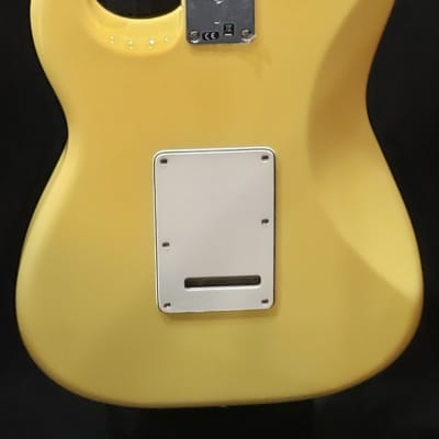 Fender Player Stratocaster HSS with Maple Fretboard 2021 Buttercream image 4