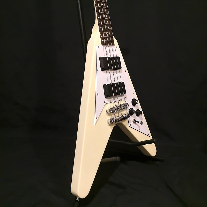 Edwards ESP E-FV 103B 2012 White Flying V Bass