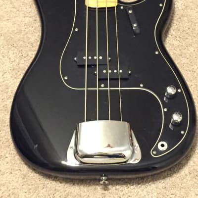 Squier Classic Vibe 70’s Precision Bass image 2
