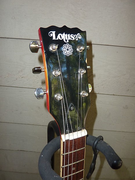 Lotus Mini Les Paul Travel Electric Guitar Cherry Sunburst w Bag