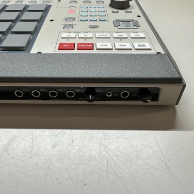Akai MPC X Special Edition Standalone Sampler / Sequencer 2023 - Present - Grey image 5