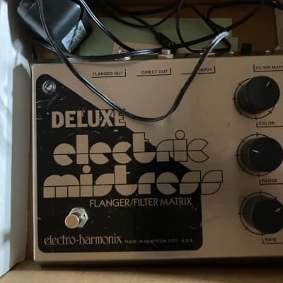 Deluxe Electric Mistress Reissue with 24V Adapter