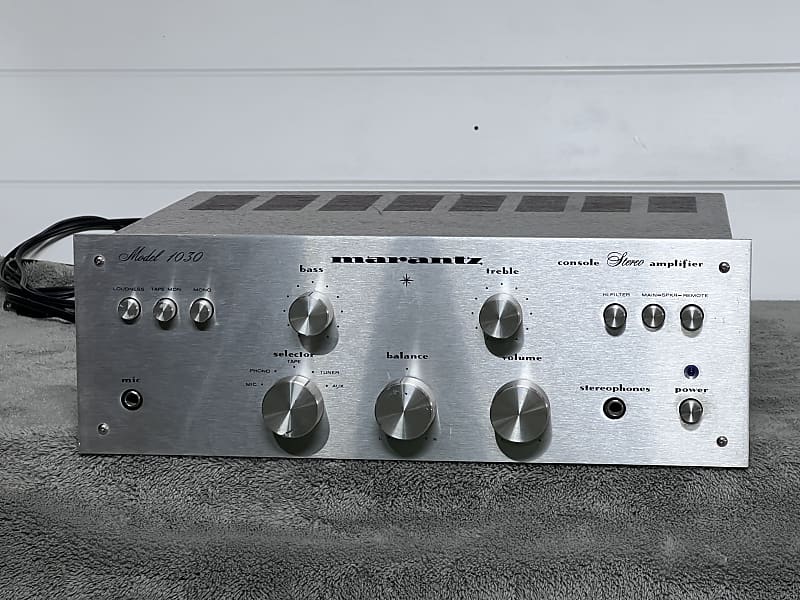 Marantz Model 1030 15-Watt Stereo Solid-State Integrated Amplifier 70&#039;s (Cleaned, Tested)  			