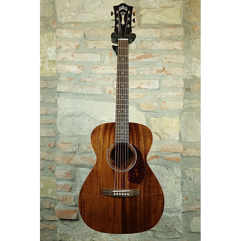 GUILD M-120 Solid African Mahogany - Concert Model - Westerly Collection