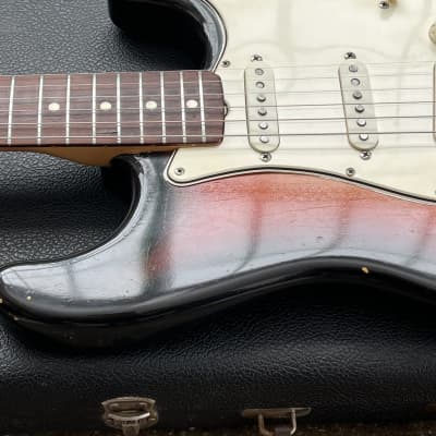 Fender Stratocaster 1965 - Three Tone Sunburst image 13