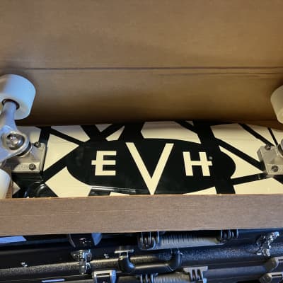 EVH Aluminati Skateboard Black and White Stripe image 4