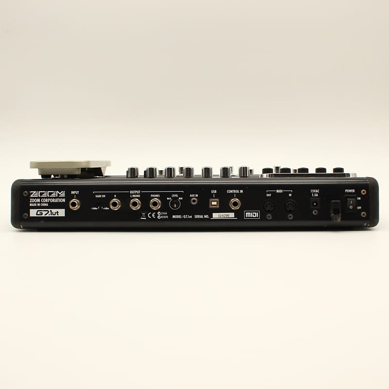 Zoom G7.1ut Guitar Effects Console Processor No Adapter Ship