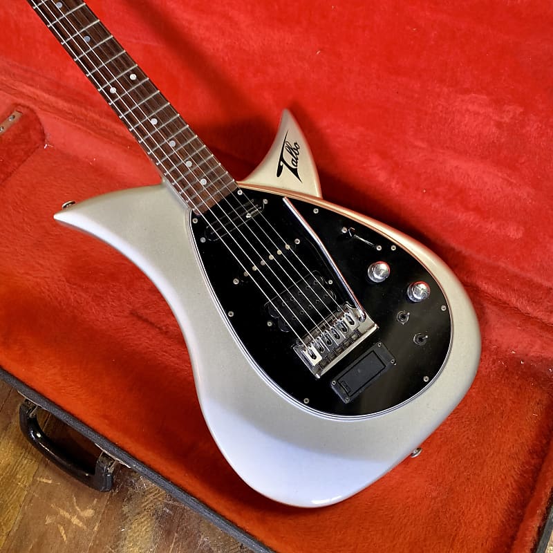 Tokai Blazing Fire talbo c 1980 Silver original vintage mij Tokai Blazing Fire talbo c 1980 Silver original vintage mij