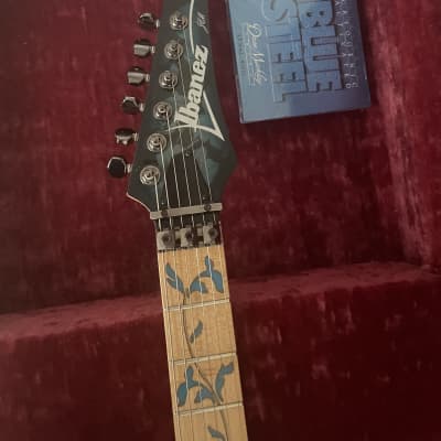 Ibanez JEM77-BFP Steve Vai Signature Blue Floral Pattern