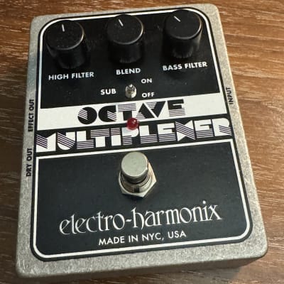 ギター electro-harmonix OCTAVE MULTIPLIER Electro-Harmonix Octave Multiplexer Analog Sub-Octave Generator