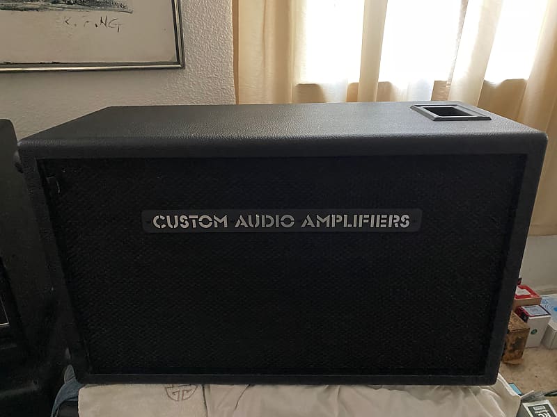 Custom Audio Amplifiers 2X12 Speaker 2006 Black Reverb