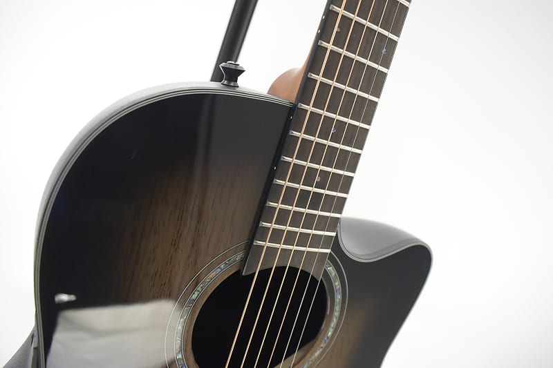 Ovation CS24P-ABLKW-G Limited Celebrity Standard Plus 2023