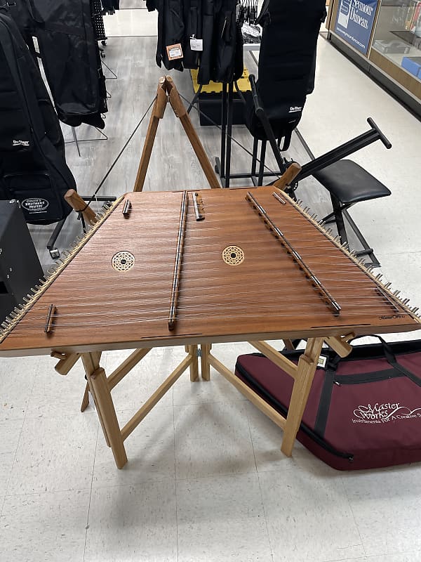 Masterworks 16/15C Hammer Dulcimer w/ Stands & Bag Reverb