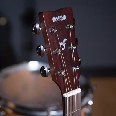Yamaha FGX800C Acoustic-Electric Guitar - Natural image 4