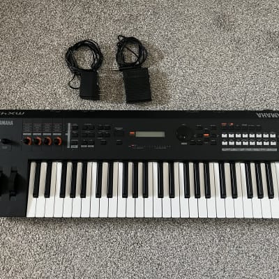 Yamaha MX49 Synthesizer - Black
