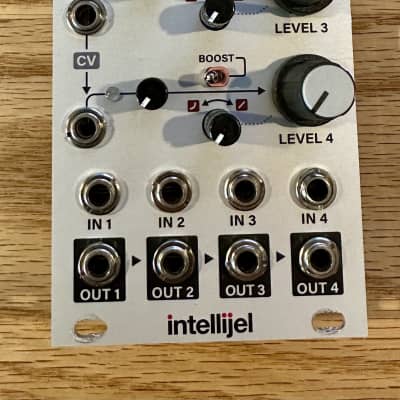 Intellijel Quad VCA - Eurorack Module on ModularGrid