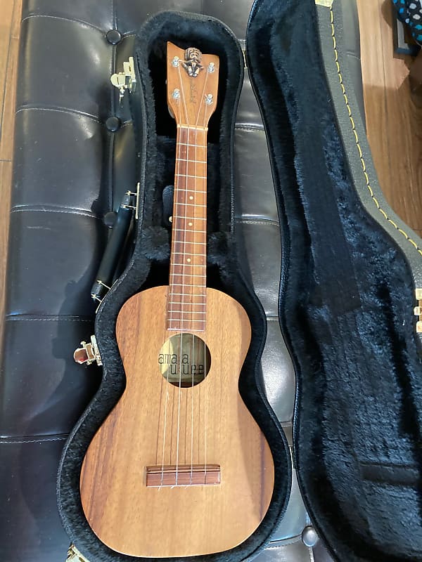 1969 Kamaka Tiki Concert Ukulele Excellent Condition with Hard Case