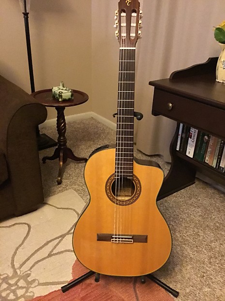 Takamine ec132c price outlet