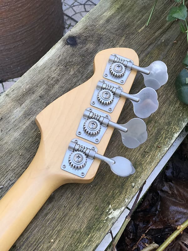 Tokai Hard Puncher • 1985 • JAPAN • Matching Headstock