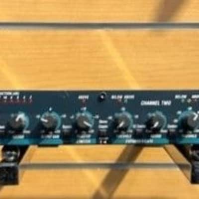 dbx 166XL Stereo Compressor / Limiter / Gate | Reverb