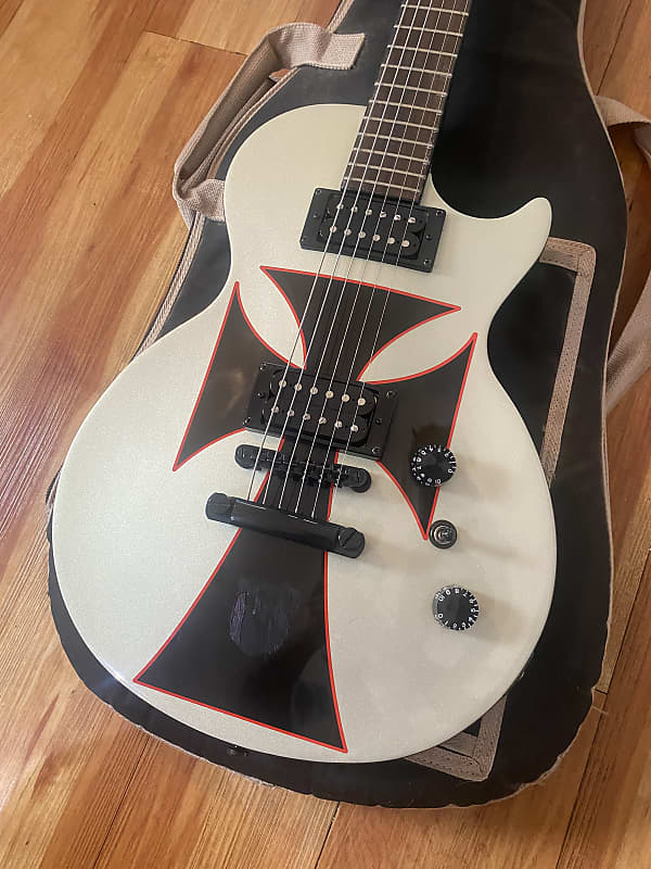 Epiphone Les Paul Baritone - Iron Cross w/Gig Bag | Reverb