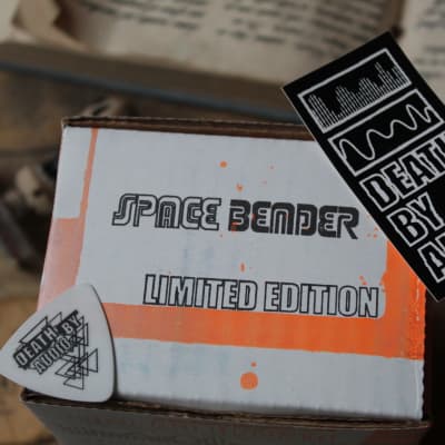 Death By Audio "Space Bender Chorus Modulator Ltd - White/Orange" image 3