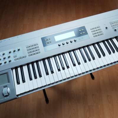 Korg Z1 - Multi Oscillator Physical Modelling Synthesizer 1997 great condition