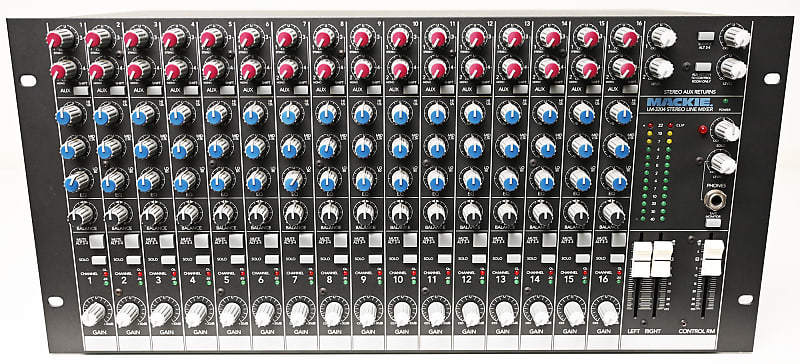 MACKIE LM-3204 アナログラインミキサー ステレオ 16ch MACKIE LM-3204 アナログラインミキサー ステレオ16ch 動作品