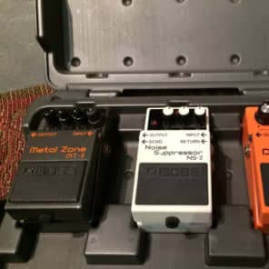 BOSS BCB-30 pedal board loaded w/ 3 pedals NS-2 MT-2 DS-1 BOSS BCB-30 pedal board loaded w/ 3 pedals NS-2 MT-2 DS-1