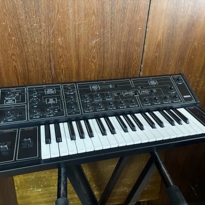 YAMAHA CS-10 CS 10 vintage analog synthesizer