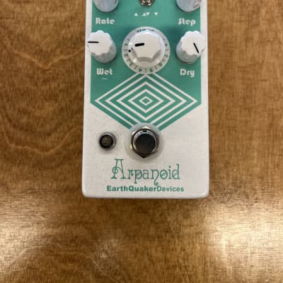 EarthQuaker Devices Arpanoid Polyphonic Pitch Arpeggiator 2014 - 2017 - White Sparkle / Green Print for sale
