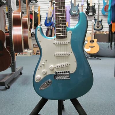 Fender Standard Stratocaster Left-Handed 2006 - 2017 | Reverb