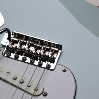 FENDER "American Vintage II 1965 Stratocaster, Round-Lam Rosewood Fingerboard, Sonic Blue" HARDCASE, 3, 69 KG image 15