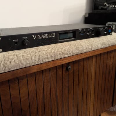 E-MU Systems Vintage Keys Rackmount 32-Voice Sampler Module 1993 - Black