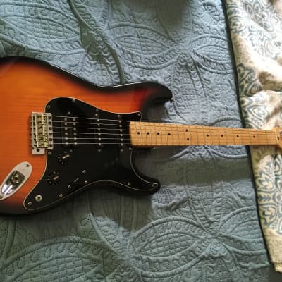 Fender Limited Edition Stratocaster Strat Special Made in mexico 