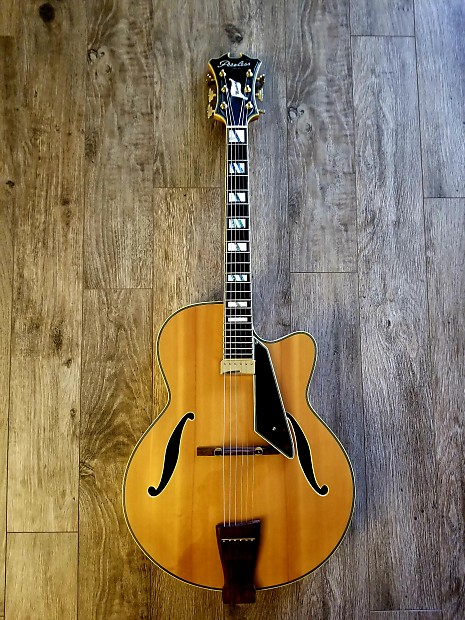 Peerless Monarch Custom 17 Sunburst Archtop Guitar w case