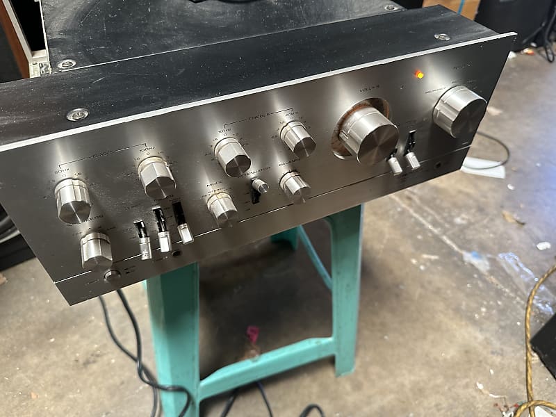 Pioneer SA-9900 110-Watt Stereo Solid-State Integrated Amplifier 1975 - 1979 - Silver  			