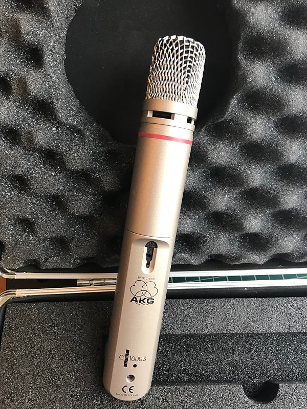 AKG C1000 S Small Diaphragm Multipattern Condenser