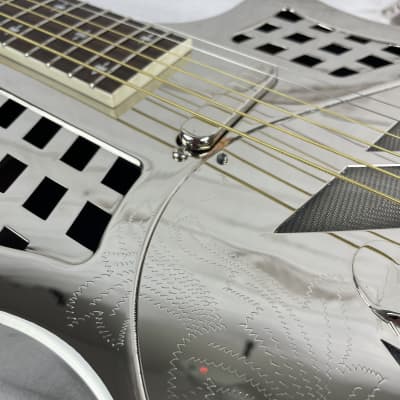 Royall Trifecta Engraved Mirror Nickel Finish Brass 14 Fret Cutaway Tricone Resonator Guitar With Pickup, Free shipping. image 4