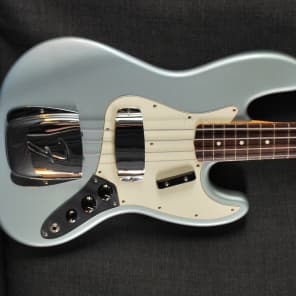 Fender 62 Reissue Jazz Bass Ice Blue Metallic image 3
