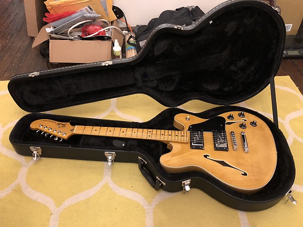 Starcaster store guitar case