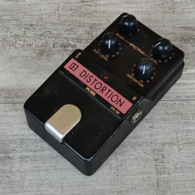1980's Pearl Japan DS-06 Distortion Vintage Effects Pedal for sale