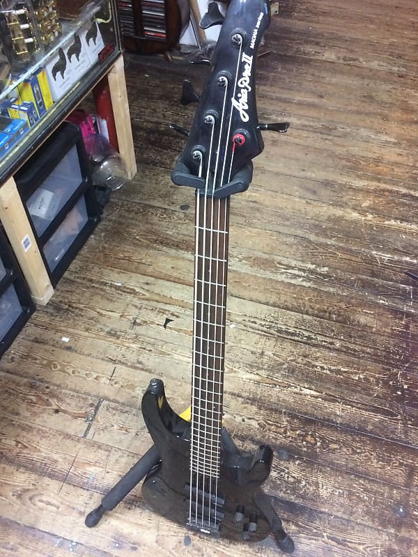 Aria Pro II Magna Series Bass