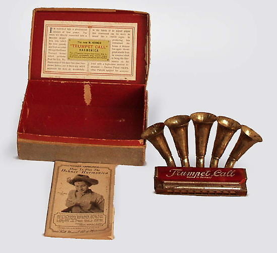Hohner Trumpet Call 木製ケース付き Gifts of Note Hohner Trumpet Call Harmonica | Musician's Friend